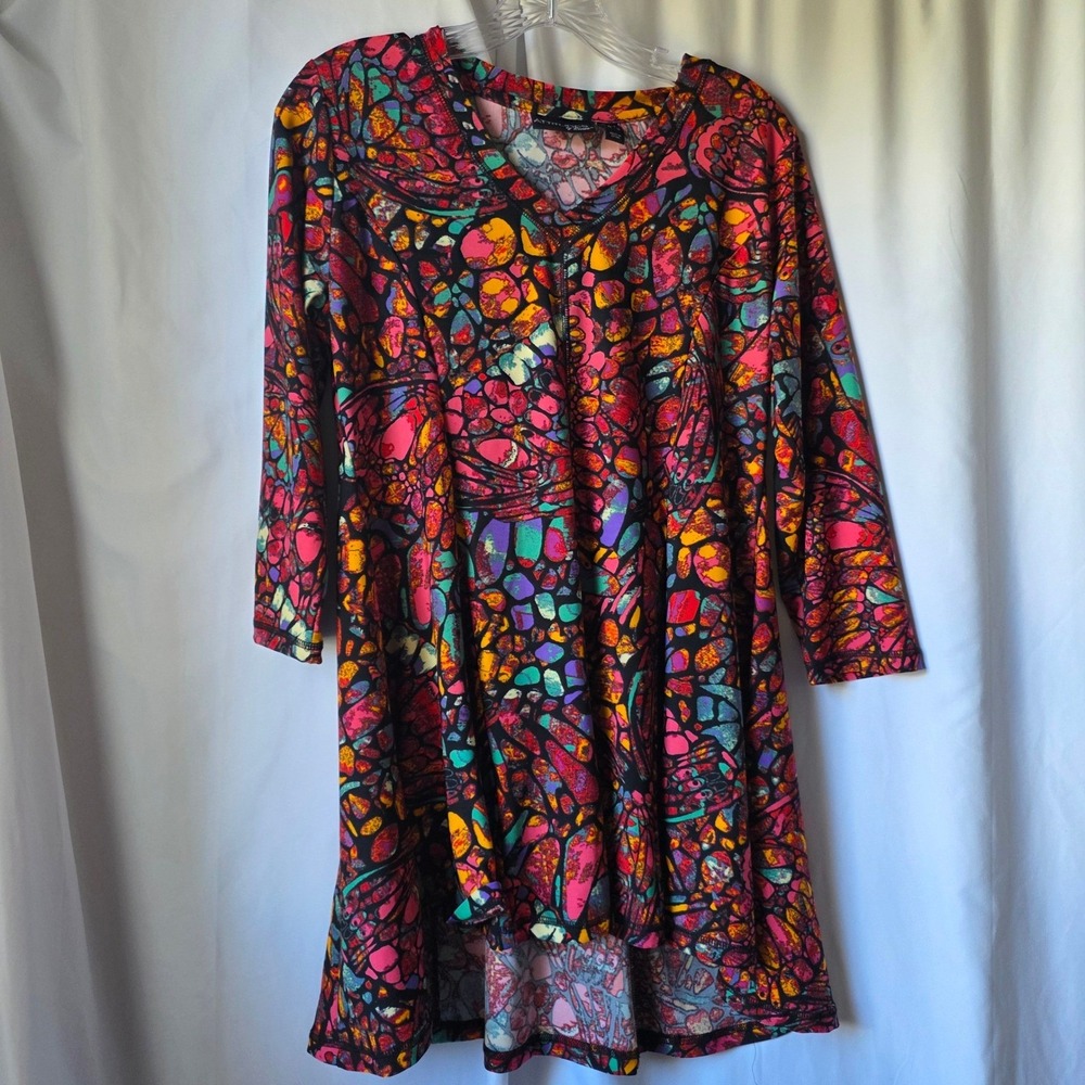 Attitudes by Renee V-Neck Tunic Top Stained Glass Print 3/4 Sleeve Multi-Color S